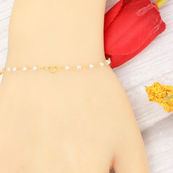 "Trendy Handmade Bracelet – A Thoughtful Gift for Girls & Women | UNVRC1416 - Picture 3 of 10